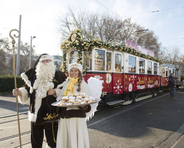 Vienna Christmas tram